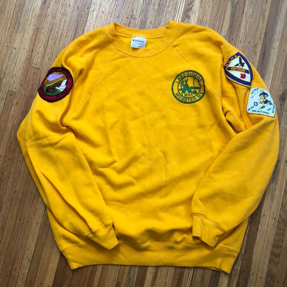 VINTAGE CREW NECK WITH PATCHES